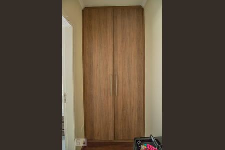 Casa à venda com 200m², 3 quartos e 2 vagas Casa à venda com 200m², 3 quartos e 2 vagasArmário - Suíte