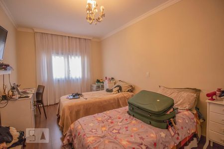 Casa à venda com 200m², 3 quartos e 2 vagas Casa à venda com 200m², 3 quartos e 2 vagasQuarto 1