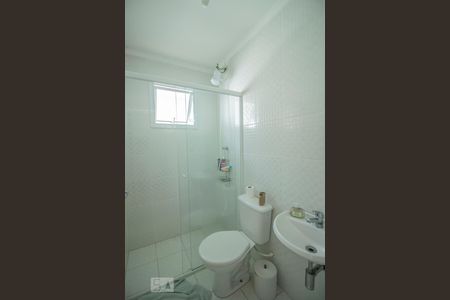 Casa à venda com 200m², 3 quartos e 2 vagas Casa à venda com 200m², 3 quartos e 2 vagasBanheiro - Edícula