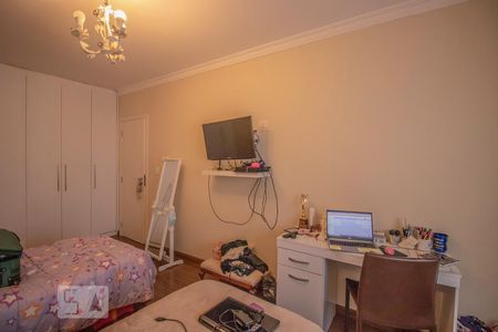 Casa à venda com 200m², 3 quartos e 2 vagas Casa à venda com 200m², 3 quartos e 2 vagasQuarto 1