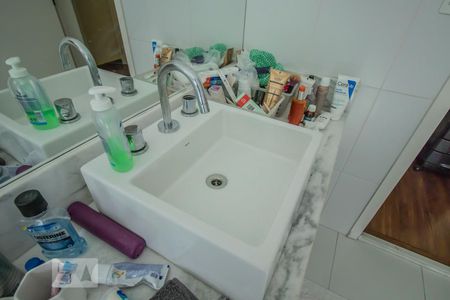 Casa à venda com 200m², 3 quartos e 2 vagas Casa à venda com 200m², 3 quartos e 2 vagasBanheiro da Suíte