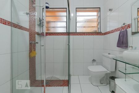 Casa à venda com 200m², 5 quartos e 2 vagas Casa à venda com 200m², 5 quartos e 2 vagasBanheiro Segundo Andar