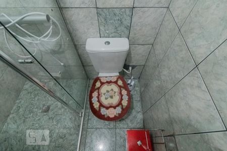 Casa à venda com 200m², 5 quartos e 2 vagas Casa à venda com 200m², 5 quartos e 2 vagasBanheiro Primeiro Andar