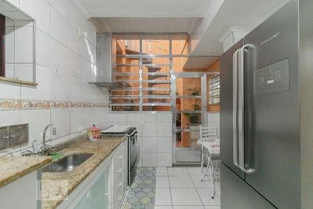 Casa à venda com 200m², 5 quartos e 2 vagas Casa à venda com 200m², 5 quartos e 2 vagasCozinha
