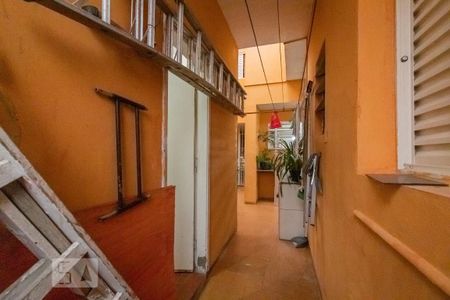 Casa à venda com 200m², 5 quartos e 2 vagas Casa à venda com 200m², 5 quartos e 2 vagasÁrea de Serviço/Quintal