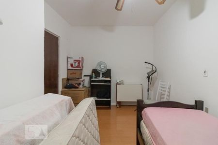 Casa à venda com 200m², 5 quartos e 2 vagas Casa à venda com 200m², 5 quartos e 2 vagasVaranda Quarto 4