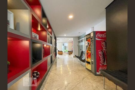 Studio à venda com 27m², 1 quarto e 1 vaga Studio à venda com 27m², 1 quarto e 1 vagaÁrea comum