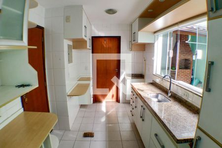 Casa à venda com 147m², 3 quartos e 2 vagas Casa à venda com 147m², 3 quartos e 2 vagasCozinha