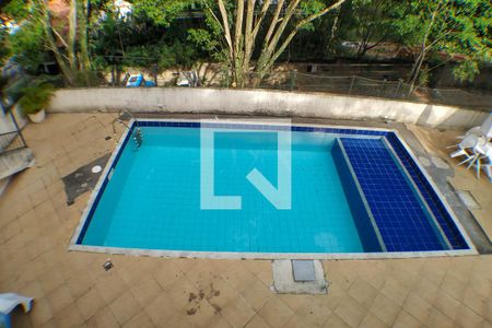 Casa à venda com 147m², 3 quartos e 2 vagas Casa à venda com 147m², 3 quartos e 2 vagasPiscina