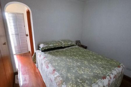 Casa à venda com 200m², 3 quartos e 2 vagas Casa à venda com 200m², 3 quartos e 2 vagasQuarto 2 - suite