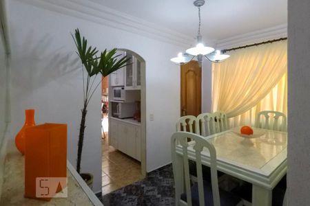 Casa à venda com 200m², 3 quartos e 2 vagas Casa à venda com 200m², 3 quartos e 2 vagasSala de Jantar