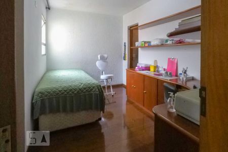 Casa à venda com 200m², 3 quartos e 2 vagas Casa à venda com 200m², 3 quartos e 2 vagasQuarto 1 - suite