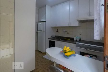 Casa à venda com 200m², 3 quartos e 2 vagas Casa à venda com 200m², 3 quartos e 2 vagasCozinha