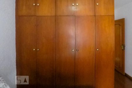 Casa à venda com 200m², 3 quartos e 2 vagas Casa à venda com 200m², 3 quartos e 2 vagasQuarto 3