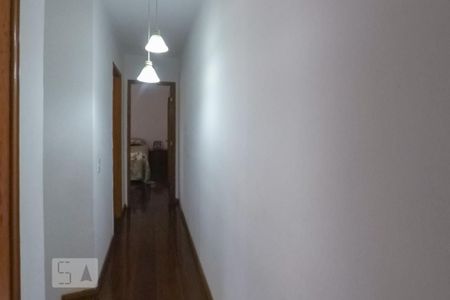 Casa à venda com 200m², 3 quartos e 2 vagas Casa à venda com 200m², 3 quartos e 2 vagasCorredor