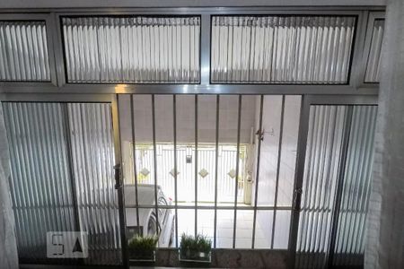 Casa à venda com 200m², 3 quartos e 2 vagas Casa à venda com 200m², 3 quartos e 2 vagasSala