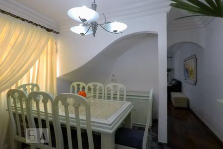 Casa à venda com 200m², 3 quartos e 2 vagas Casa à venda com 200m², 3 quartos e 2 vagasSala de Jantar