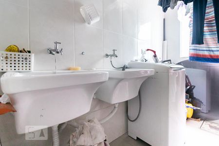 Casa à venda com 235m², 4 quartos e 2 vagas Casa à venda com 235m², 4 quartos e 2 vagasÁrea de Serviço