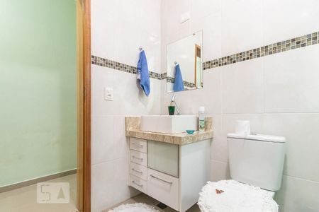 Casa à venda com 235m², 4 quartos e 2 vagas Casa à venda com 235m², 4 quartos e 2 vagasBanheiro 2