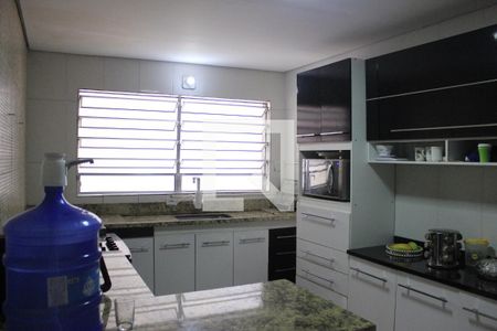 Casa à venda com 130m², 3 quartos e 2 vagasCozinha