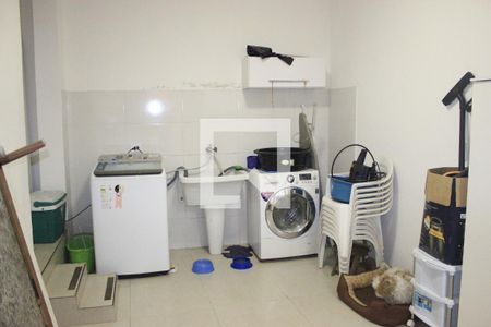 Casa à venda com 130m², 3 quartos e 2 vagasÁrea de Serviço