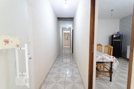 Casa à venda com 80m², 4 quartos e 1 vaga Casa à venda com 80m², 4 quartos e 1 vagaCorredor 2