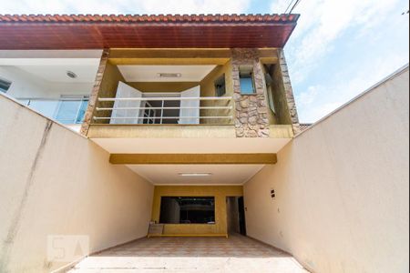 Casa à venda com 286m², 4 quartos e 4 vagasFachada