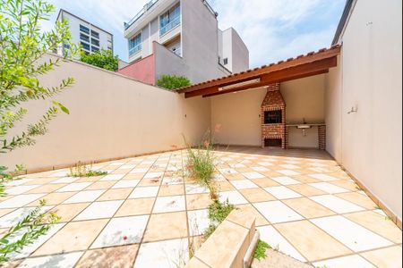 Casa à venda com 286m², 4 quartos e 4 vagasQuintal Fundos 