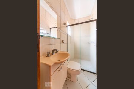 Casa à venda com 286m², 4 quartos e 4 vagasBanheiro do Quarto 2