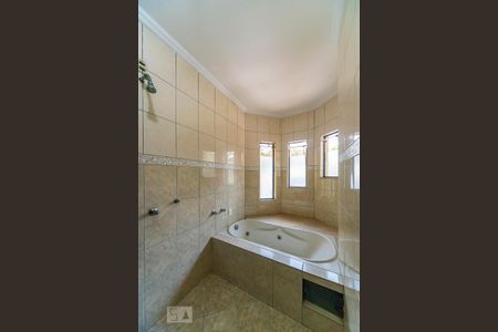 Casa à venda com 286m², 4 quartos e 4 vagasBanheiro do Quarto 4