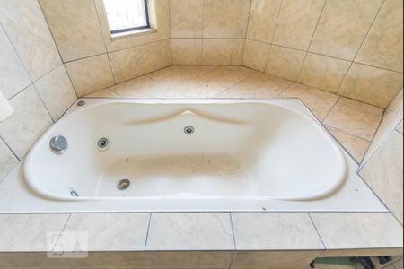 Casa à venda com 286m², 4 quartos e 4 vagasBanheira 