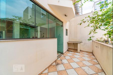 Casa à venda com 286m², 4 quartos e 4 vagasQuintal Fundos 
