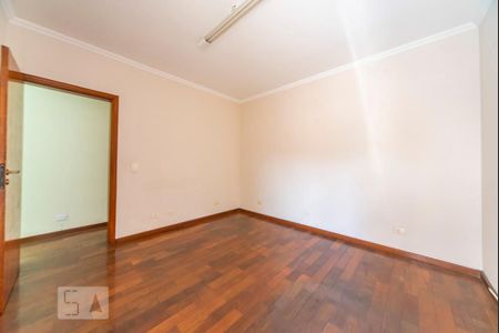 Casa à venda com 286m², 4 quartos e 4 vagasQuarto 2