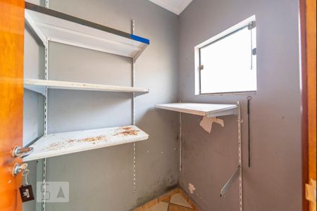 Casa à venda com 286m², 4 quartos e 4 vagasDespensa