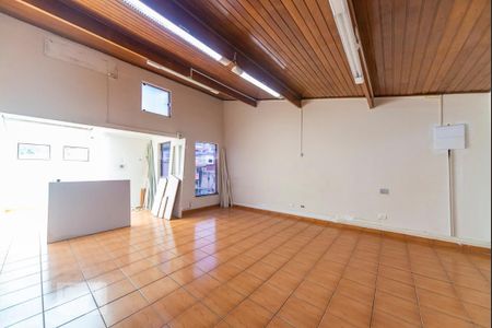 Casa à venda com 286m², 4 quartos e 4 vagasSótão