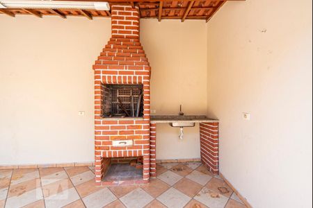 Casa à venda com 286m², 4 quartos e 4 vagasChurrasqueira 