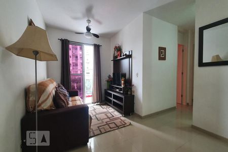 Sala de apartamento para alugar com 2 quartos, 52m² em Barra da Tijuca, Rio de Janeiro