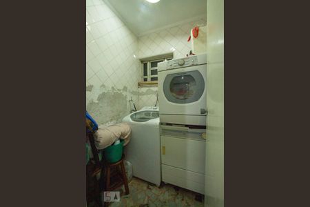 Casa à venda com 217m², 4 quartos e 4 vagasÁrea de Serviço