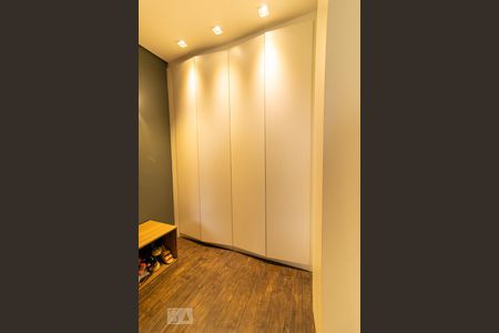 Apartamento à venda com 97m², 3 quartos e 2 vagas Apartamento à venda com 97m², 3 quartos e 2 vagasCloset da Suíte