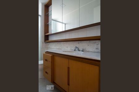 Apartamento para alugar com 108m², 3 quartos e 2 vagasBanheiro da Suíte