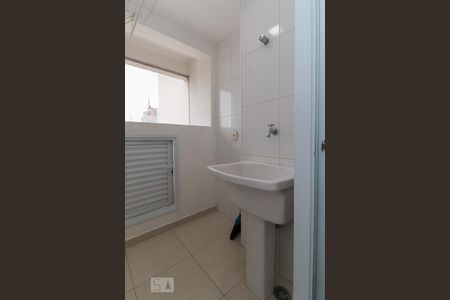 Apartamento à venda com 68m², 2 quartos e 2 vagas Apartamento à venda com 68m², 2 quartos e 2 vagasÁrea de serviço
