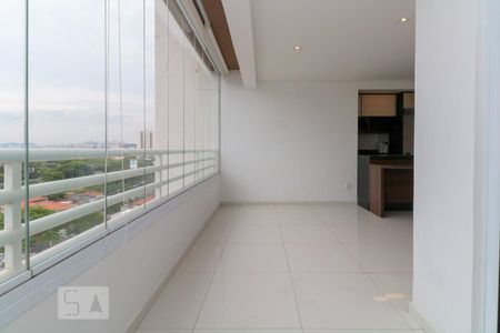 Apartamento à venda com 68m², 2 quartos e 2 vagas Apartamento à venda com 68m², 2 quartos e 2 vagasVaranda