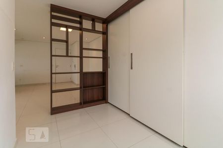 Apartamento à venda com 68m², 2 quartos e 2 vagas Apartamento à venda com 68m², 2 quartos e 2 vagasQuarto reversível