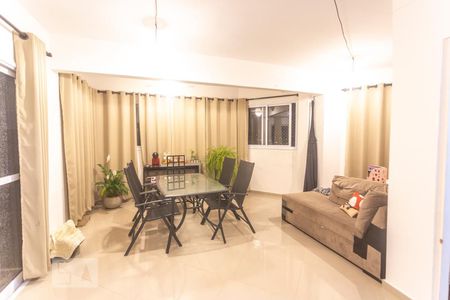 Apartamento à venda com 198m², 4 quartos e 3 vagasSala 2