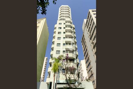 Apartamento à venda com 35m², 1 quarto e 1 vaga Apartamento à venda com 35m², 1 quarto e 1 vagaFachada