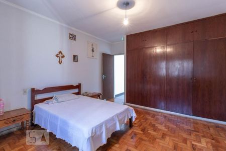 Casa à venda com 178m², 3 quartos e 3 vagasSuíte