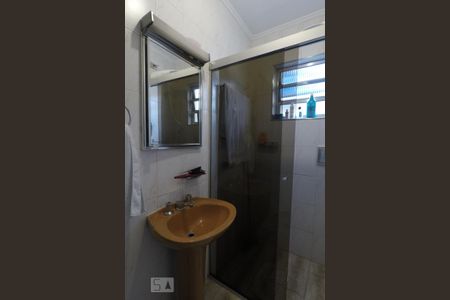 Casa à venda com 210m², 3 quartos e 2 vagas Casa à venda com 210m², 3 quartos e 2 vagasBanheiro 2