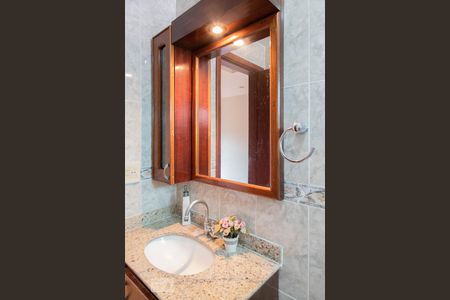 Apartamento à venda com 120m², 3 quartos e 2 vagasBanheiro da suíte