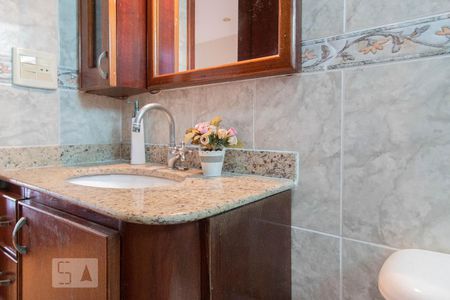 Apartamento à venda com 120m², 3 quartos e 2 vagasBanheiro da suíte