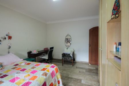 Casa à venda com 247m², 4 quartos e 3 vagas Casa à venda com 247m², 4 quartos e 3 vagasQuarto 2